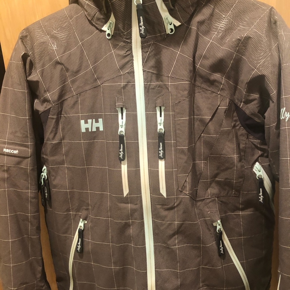 Helly Hansen ski coat / brown with ice blue trim. Size small.